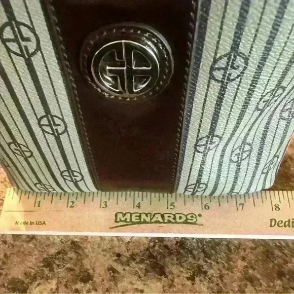 Giani Bernini Crossbody Handbag. NWT. Khaki Brown with Strips.  Adjustable Stap - Picture 13 of 15